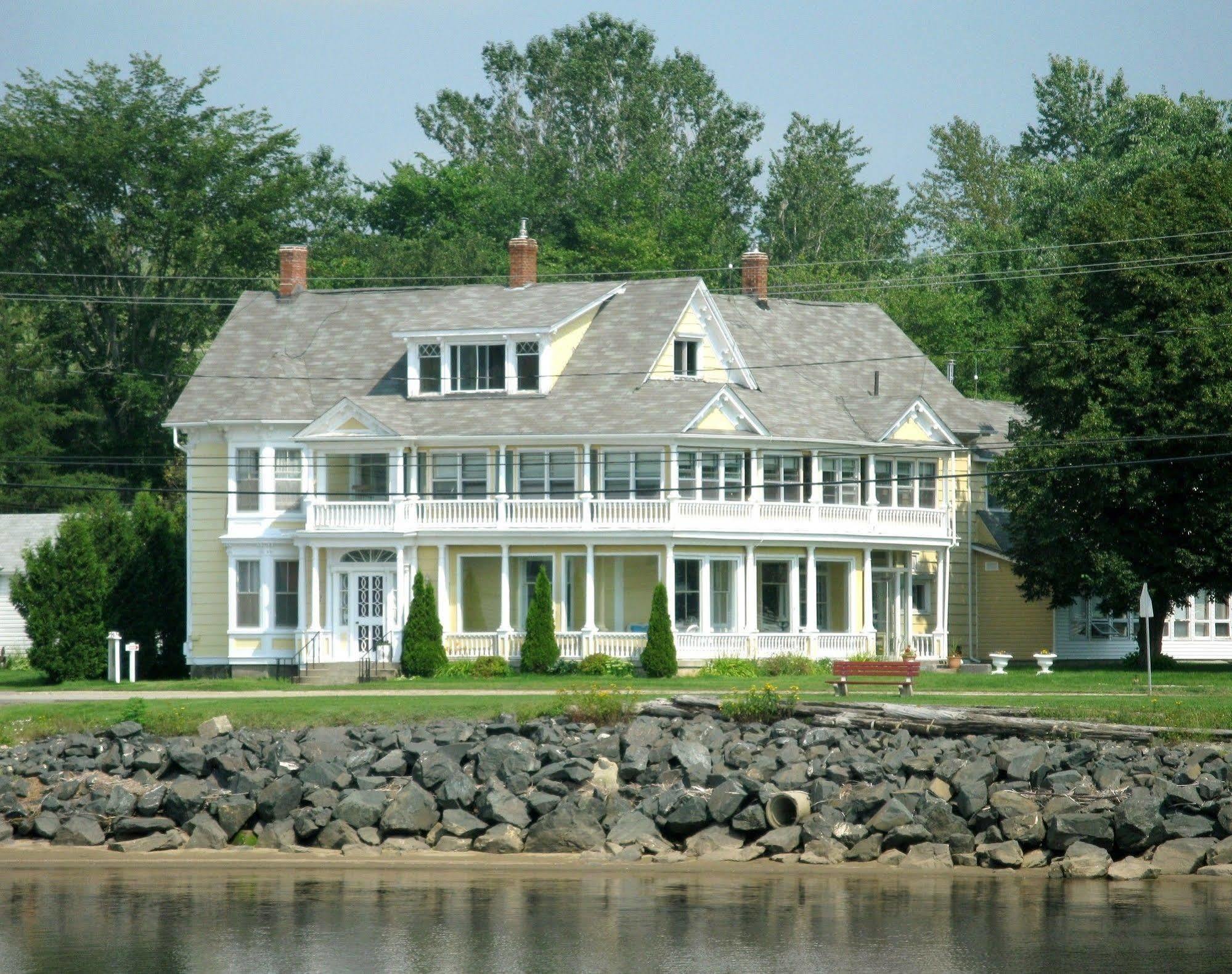 Governor'S Mansion Inn Miramichi Exteriér fotografie